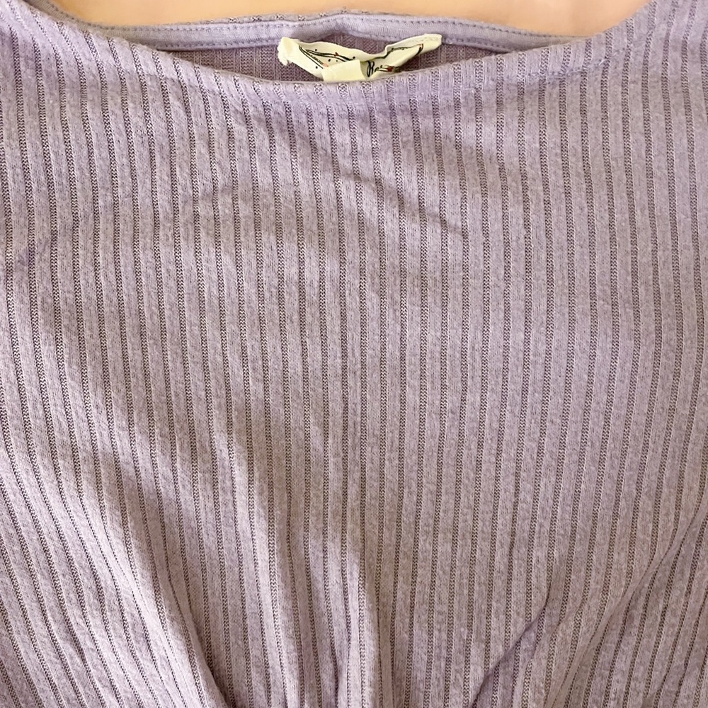 Lavender top - Picture 2 of 2